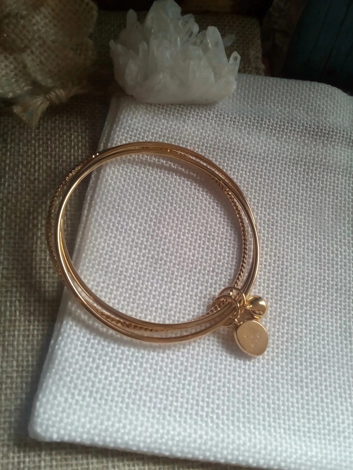 Bracelets acier inoxydable doré triple et grelot – photo 2